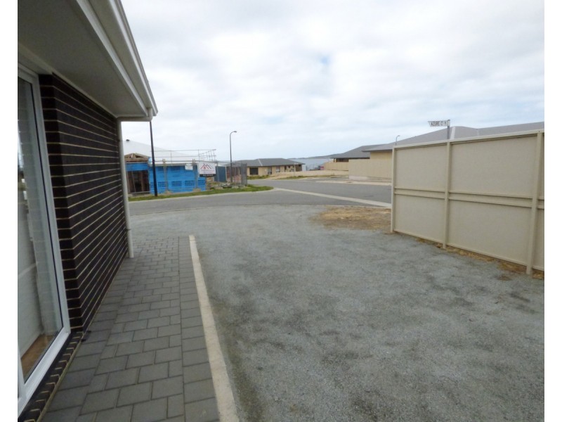 2 Azure Close, Port Lincoln SA 5606