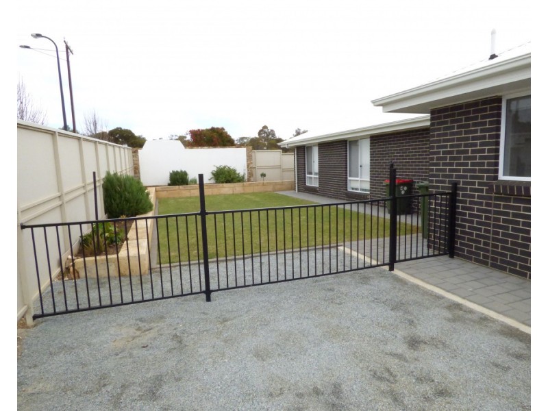 2 Azure Close, Port Lincoln SA 5606