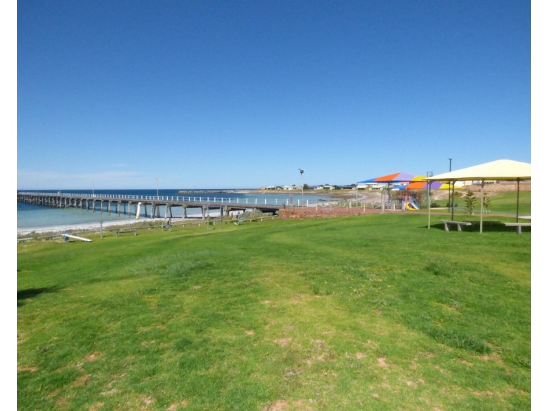 11 Peake Terrace, Port Neill SA 5604