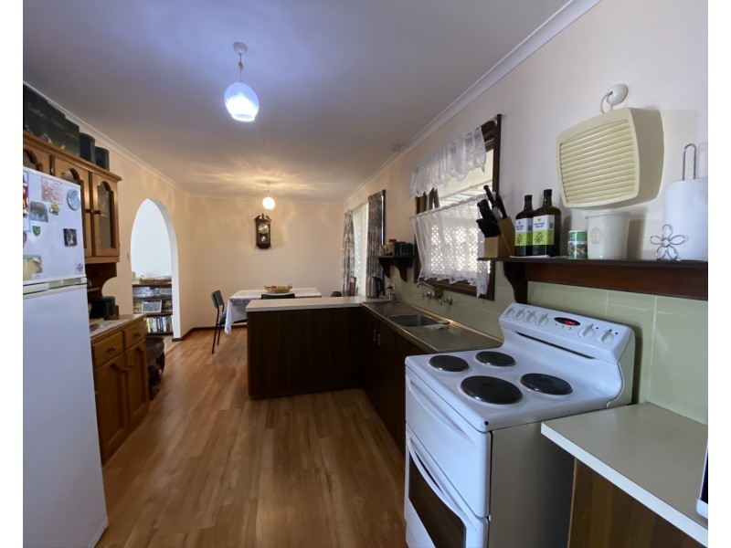 9 Wishart Street, Tumby Bay SA 5605