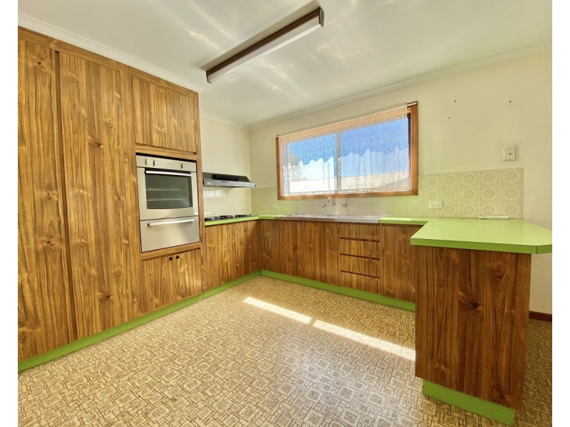 24 Wandana Avenue, Port Lincoln SA 5606