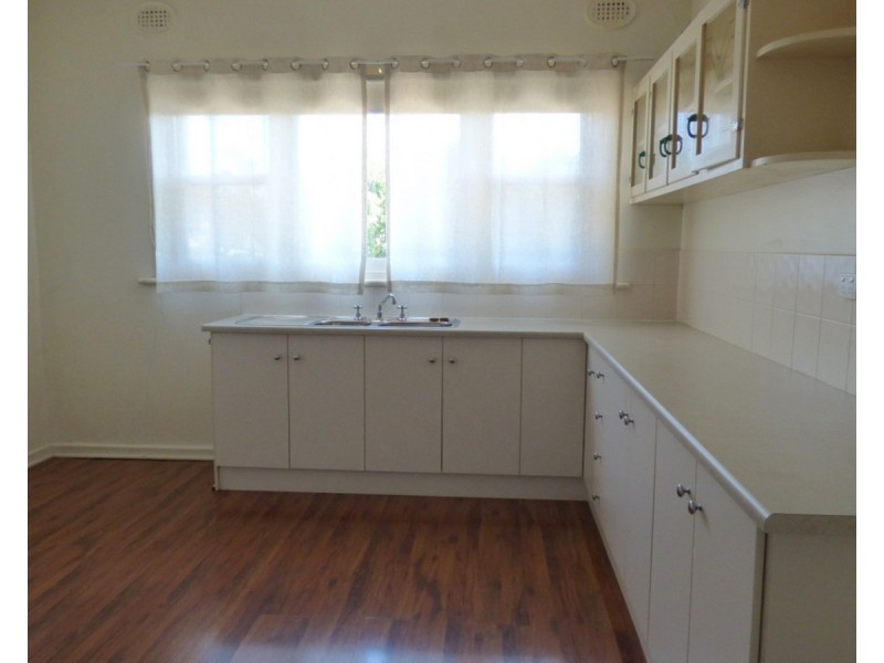 99 London Street, Port Lincoln SA 5606