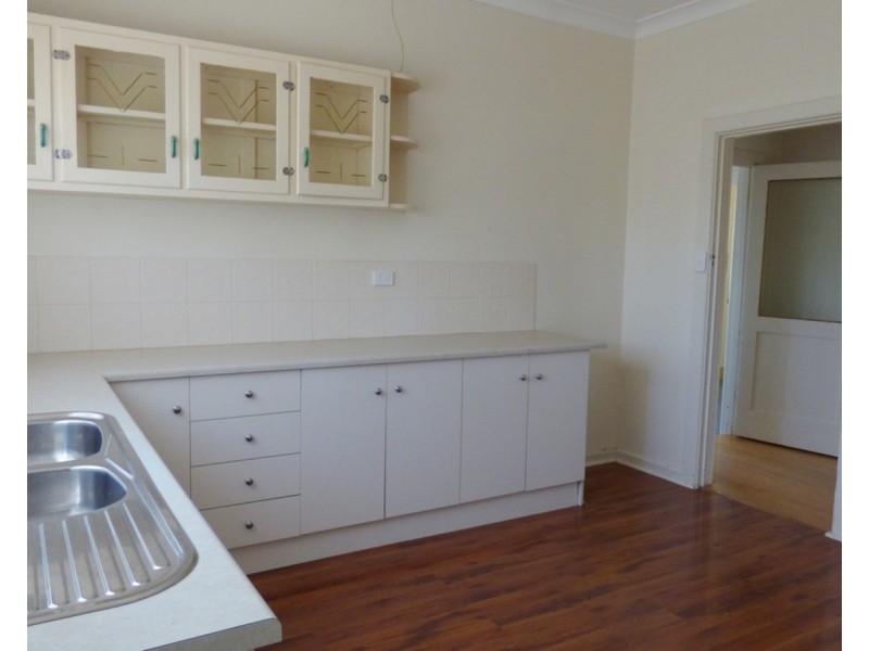 99 London Street, Port Lincoln SA 5606