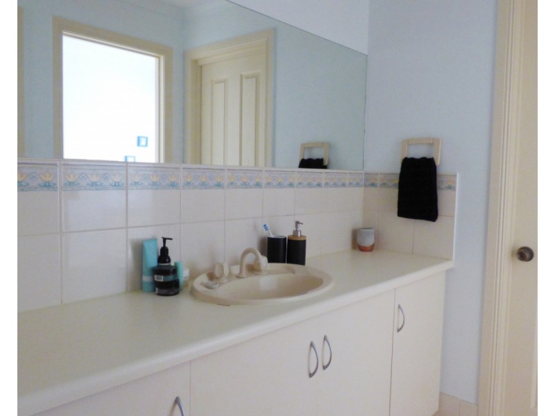 24 Treasure Crescent, Tumby Bay SA 5605