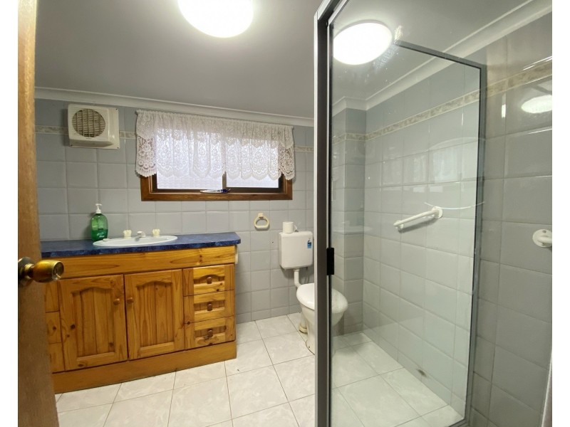 16 Central Street, Louth Bay SA 5607