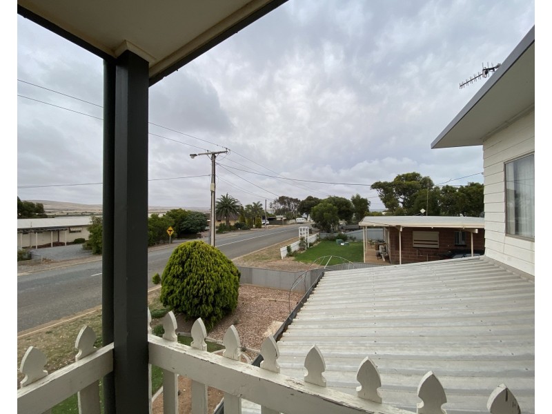 16 Central Street, Louth Bay SA 5607