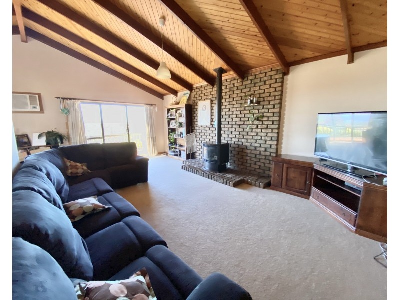 8 Highview Drive, Port Lincoln SA 5606