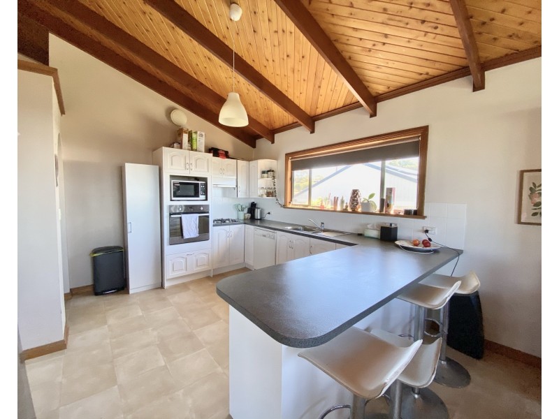 8 Highview Drive, Port Lincoln SA 5606