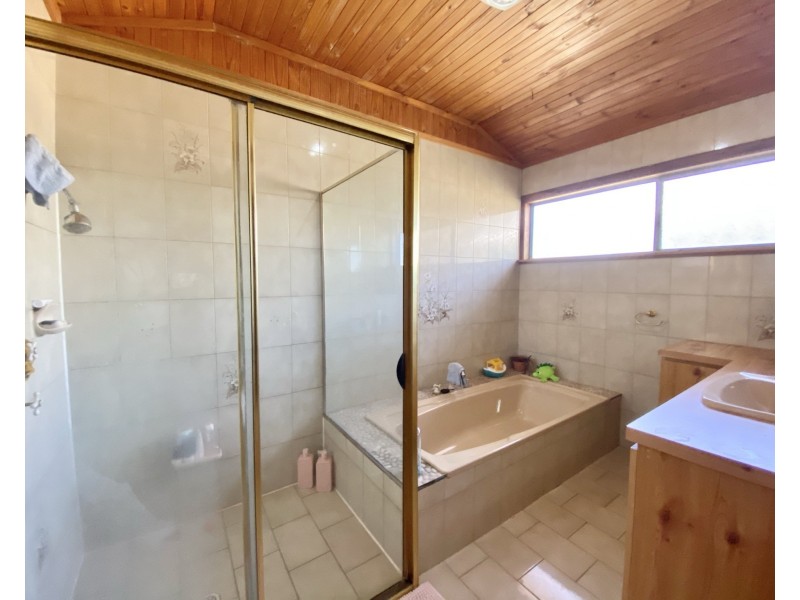 8 Highview Drive, Port Lincoln SA 5606