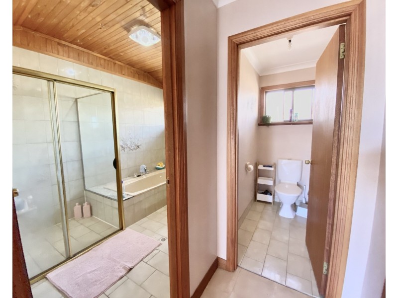 8 Highview Drive, Port Lincoln SA 5606