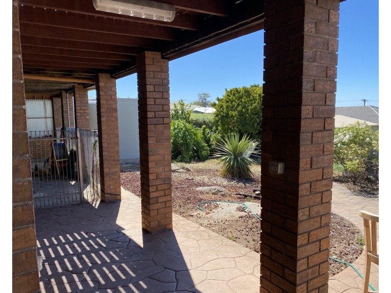 8 Highview Drive, Port Lincoln SA 5606