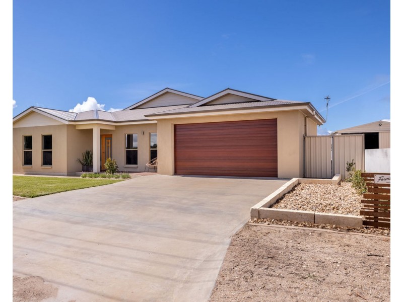 14 Freeman Street, Tumby Bay SA 5605