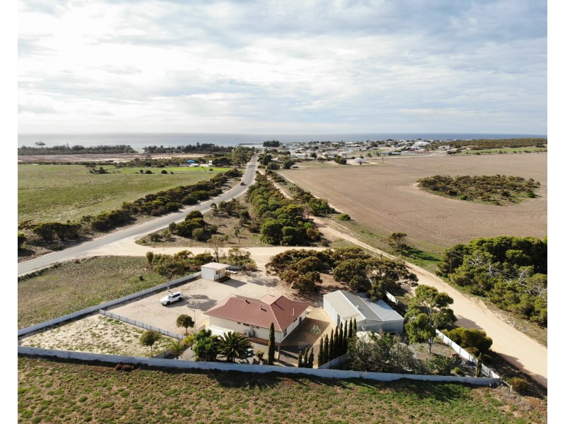 6 Chalmers Road, Port Neill SA 5604