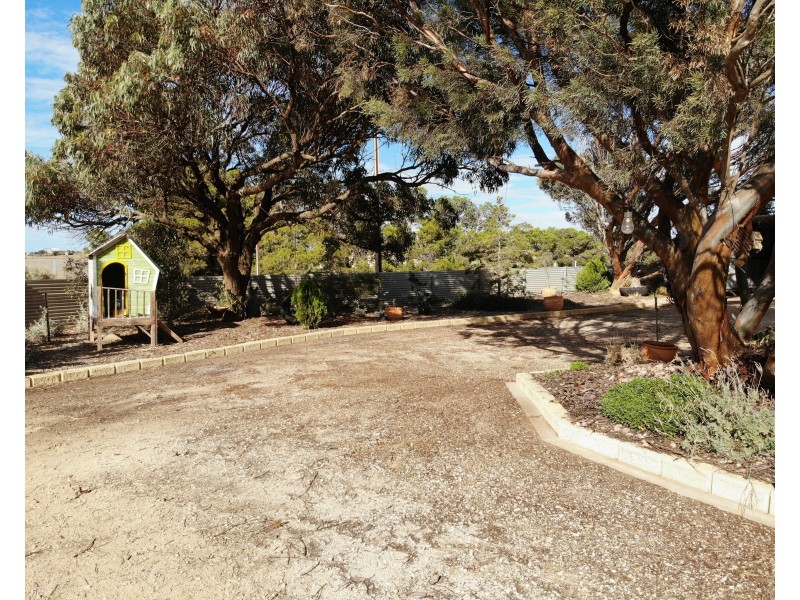 6 Chalmers Road, Port Neill SA 5604