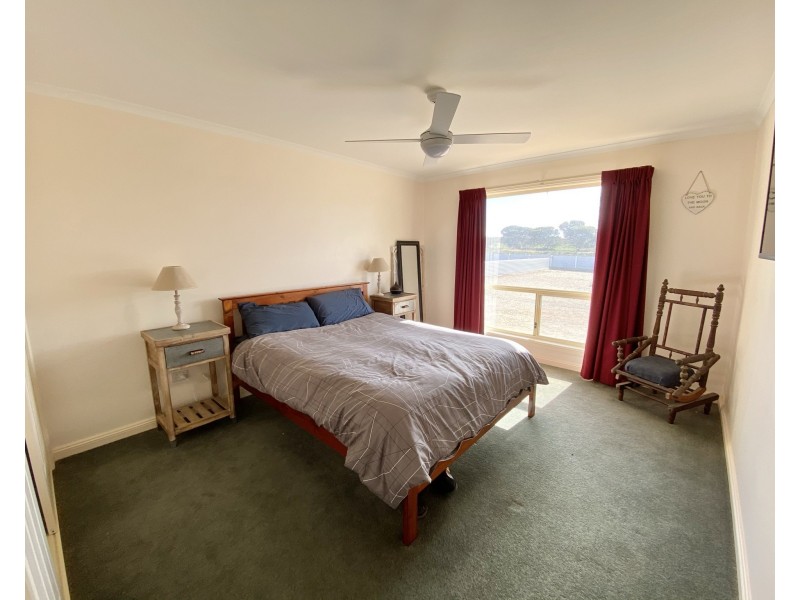 6 Chalmers Road, Port Neill SA 5604
