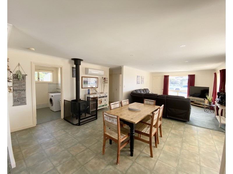6 Chalmers Road, Port Neill SA 5604