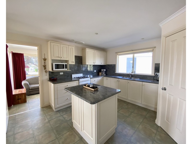6 Chalmers Road, Port Neill SA 5604