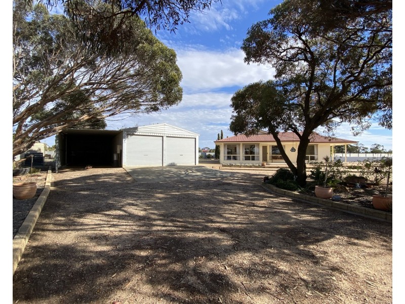 6 Chalmers Road, Port Neill SA 5604
