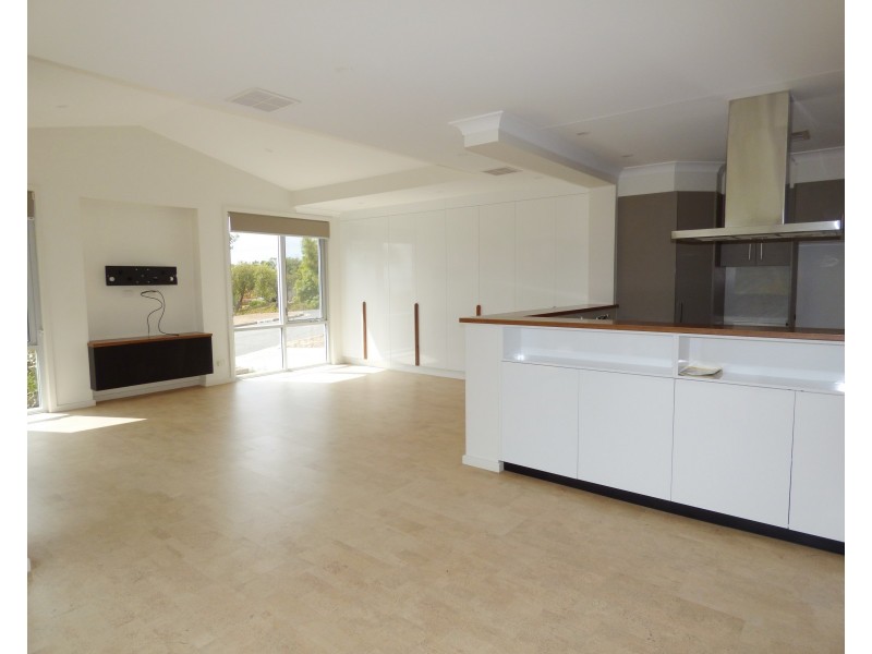 18 Miltalie Avenue, Port Lincoln SA 5606
