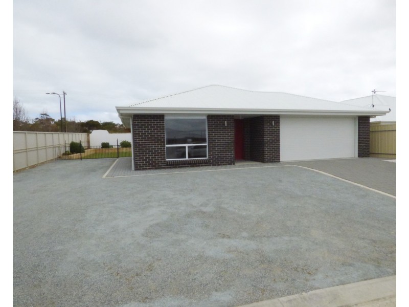 2 Azure Close, Port Lincoln SA 5606