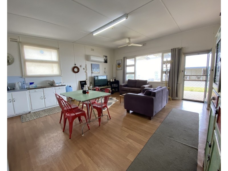 12 Elfrieda Drive, Tumby Bay SA 5605