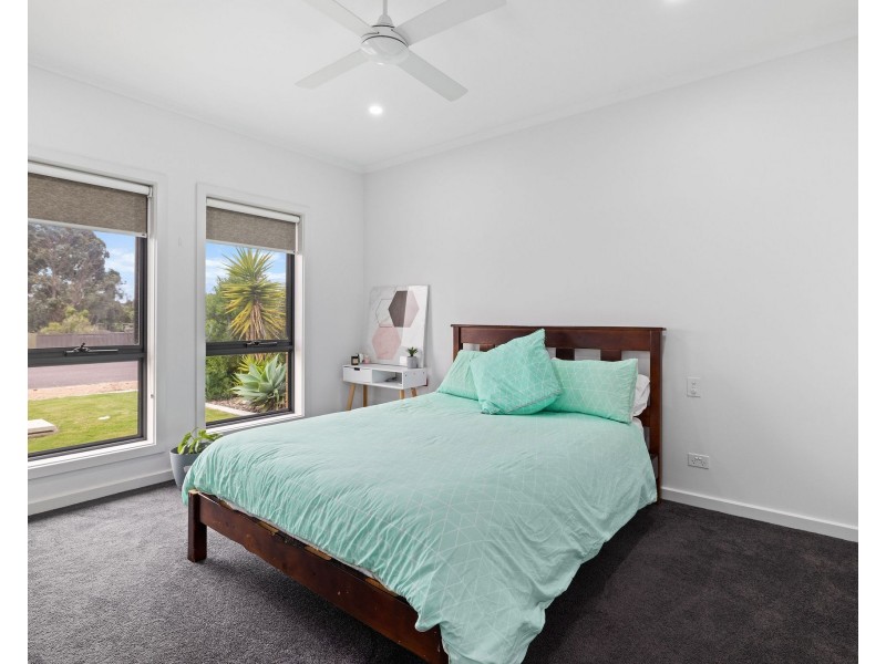 33 Church Street, Tumby Bay SA 5605