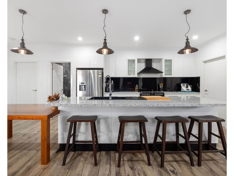 33 Church Street, Tumby Bay SA 5605