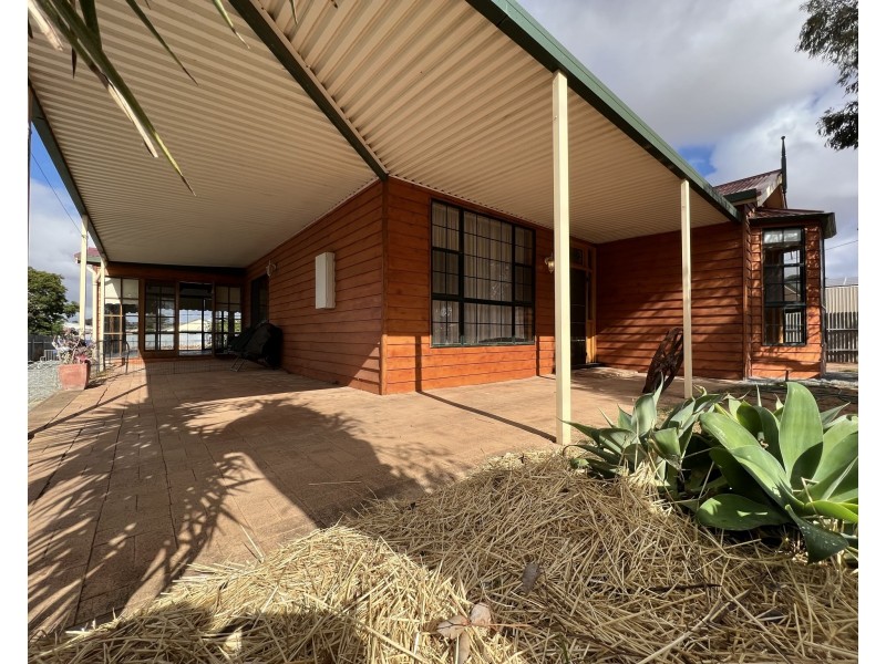 11 Airport Road, Cleve SA 5640