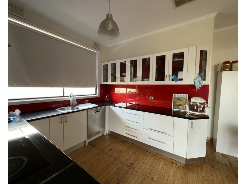 11 Airport Road, Cleve SA 5640