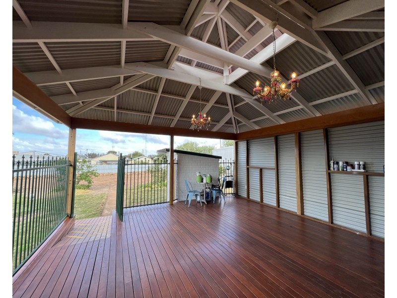 11 Airport Road, Cleve SA 5640