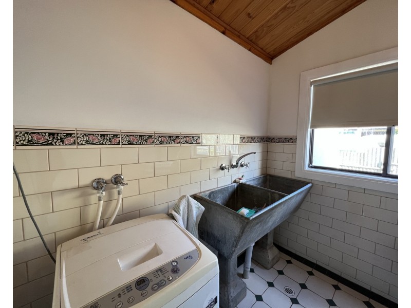 11 Airport Road, Cleve SA 5640