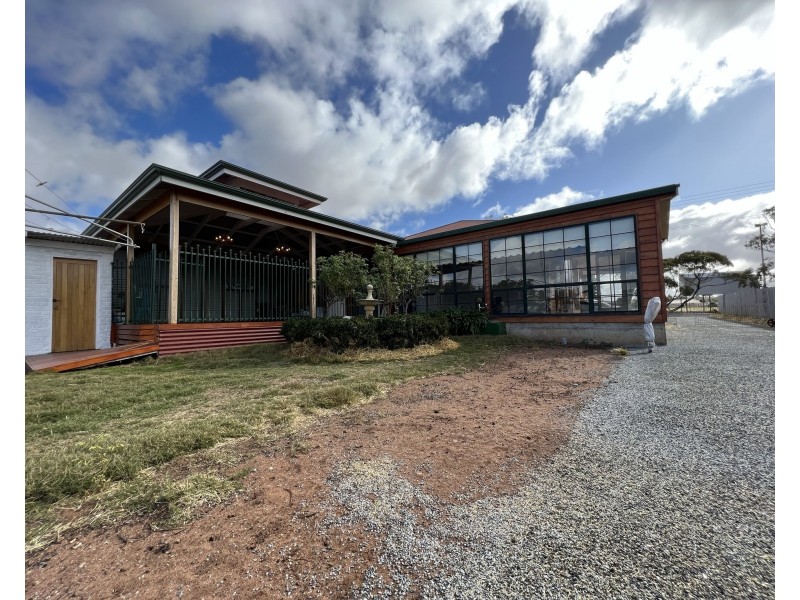 11 Airport Road, Cleve SA 5640