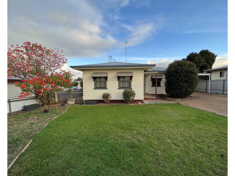 4 Heath Street, Port Lincoln SA 5606