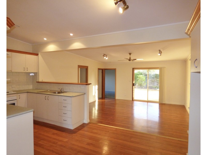 13 Octoman Street, Tumby Bay SA 5605