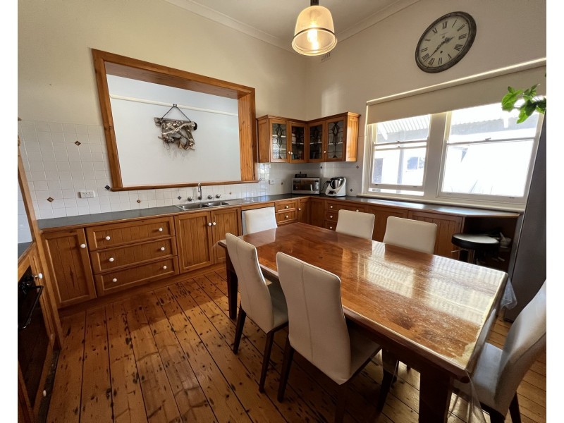 2 Lawrie Street, Tumby Bay SA 5605