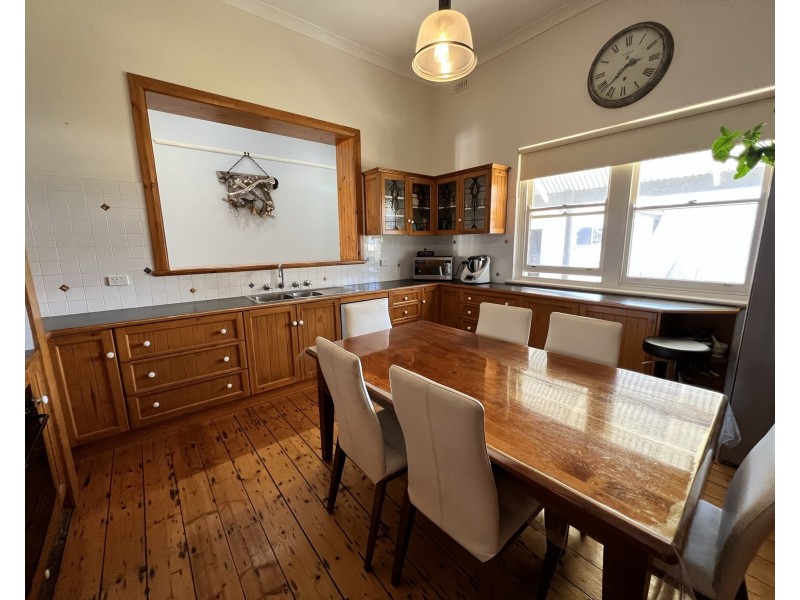2 Lawrie Street, Tumby Bay SA 5605