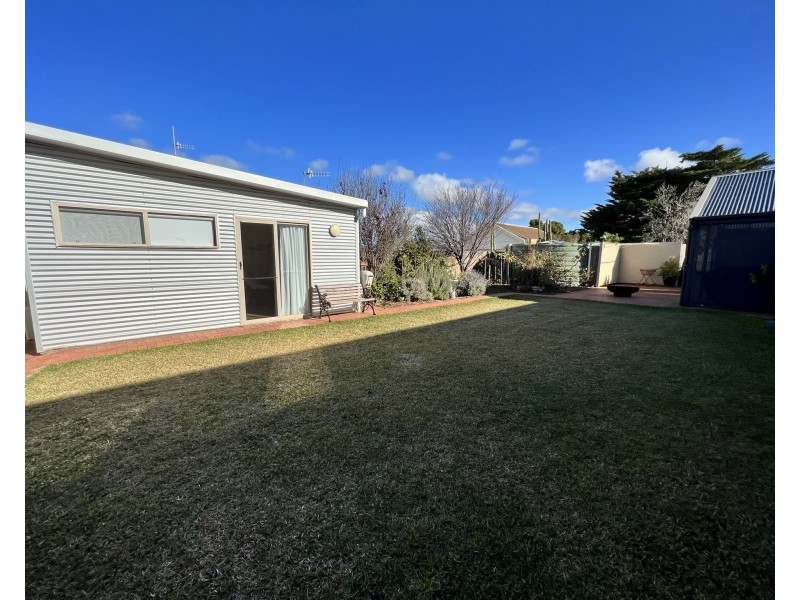 2 Lawrie Street, Tumby Bay SA 5605
