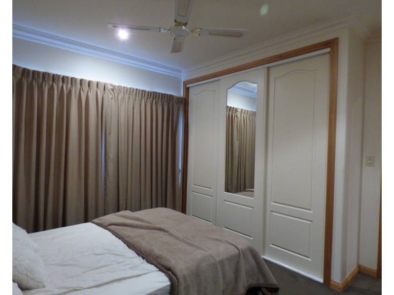 2/11 Ives Place, Port Lincoln SA 5606