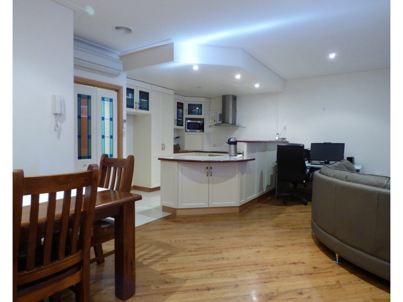 2/11 Ives Place, Port Lincoln SA 5606