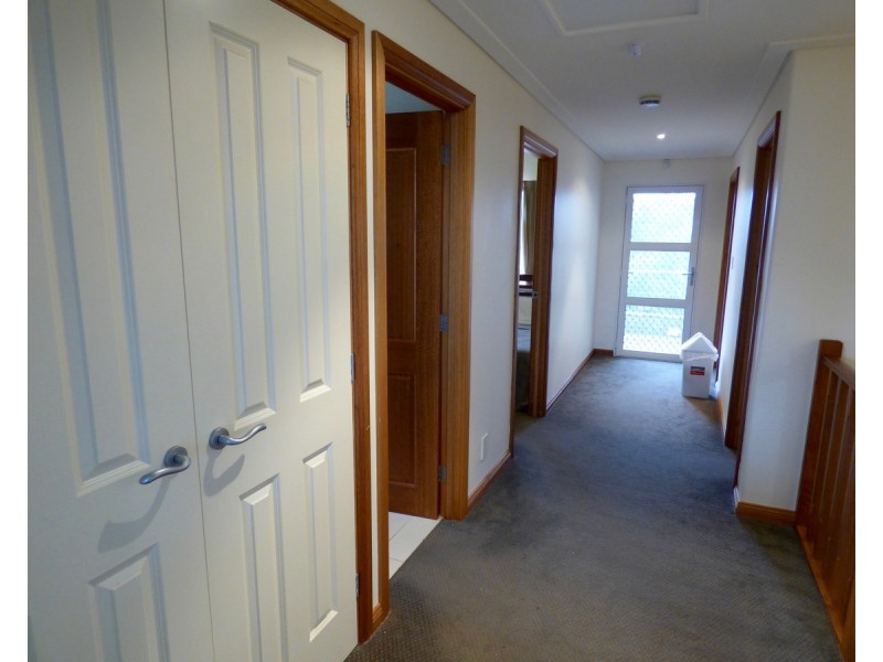 2/11 Ives Place, Port Lincoln SA 5606