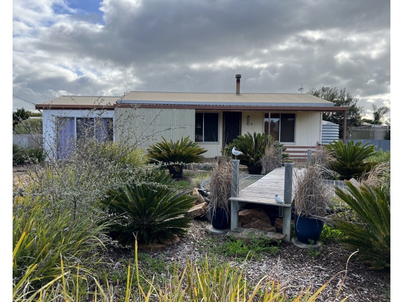 4 Gardner Avenue, Tumby Bay SA 5605