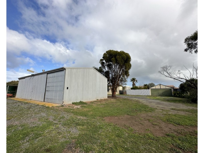 2 Church Street, Tumby Bay SA 5605