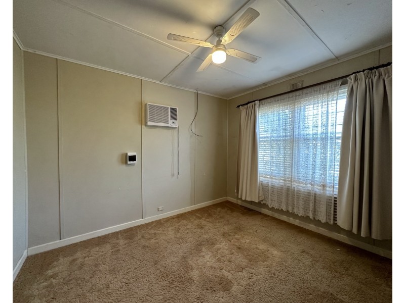 2 Church Street, Tumby Bay SA 5605