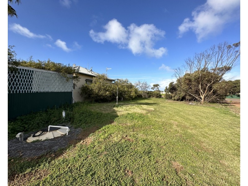 2 Church Street, Tumby Bay SA 5605