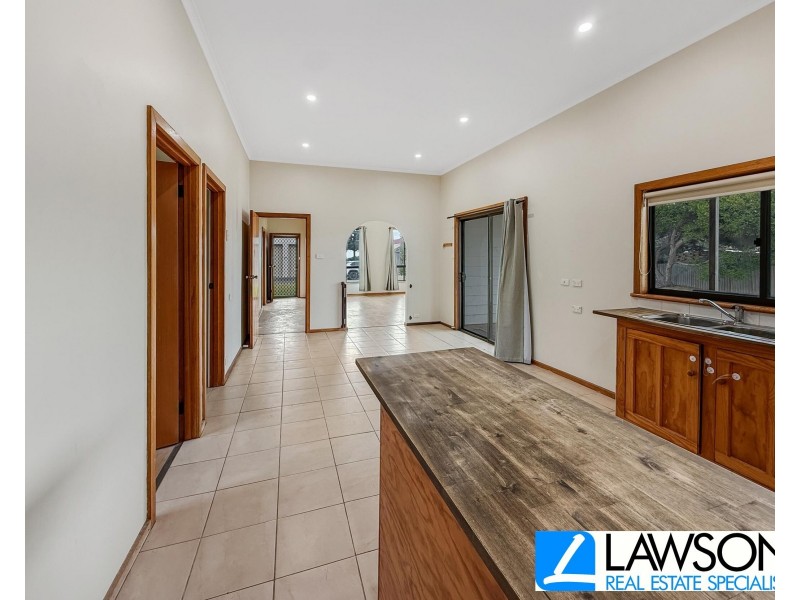 16 Preece Street, Tumby Bay SA 5605