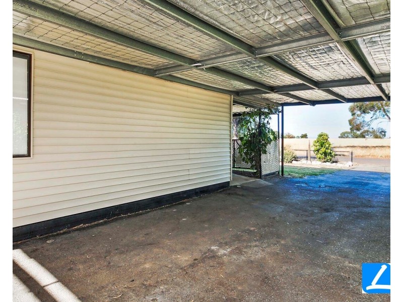 9 Firth Avenue, Cummins SA 5631