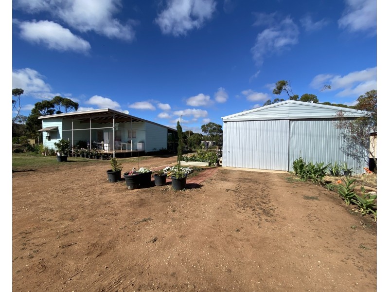 19 Main Street, Lipson SA 5607