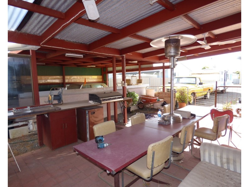 7-9 Lipson Road, Tumby Bay SA 5605