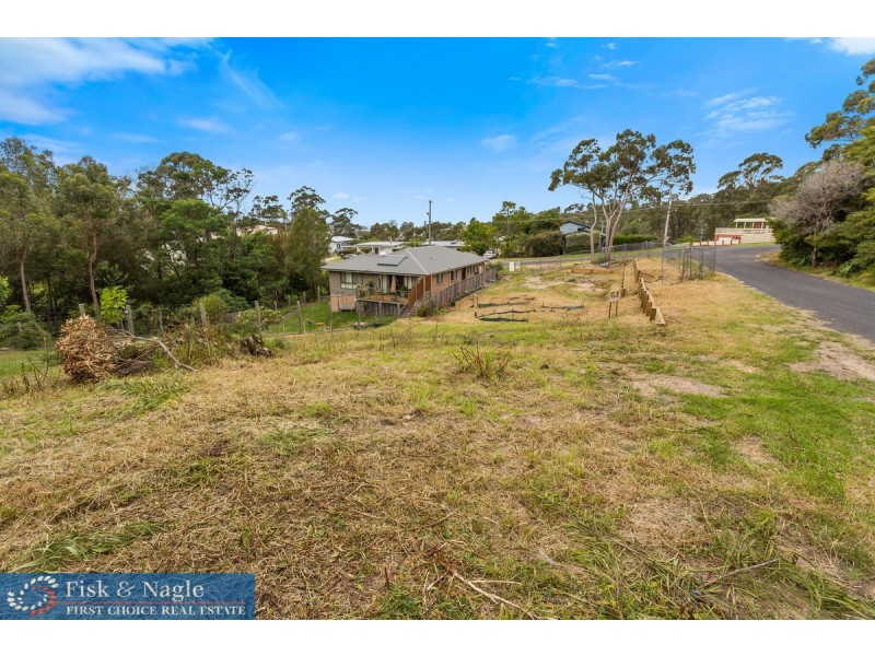 17 Sapphire Crescent, Merimbula NSW 2548