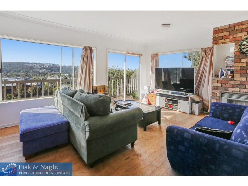 2 Bronwyn Close, Merimbula NSW 2548